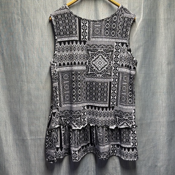 Clientele sleeveless blouse size 2-3X - Picture 6 of 9